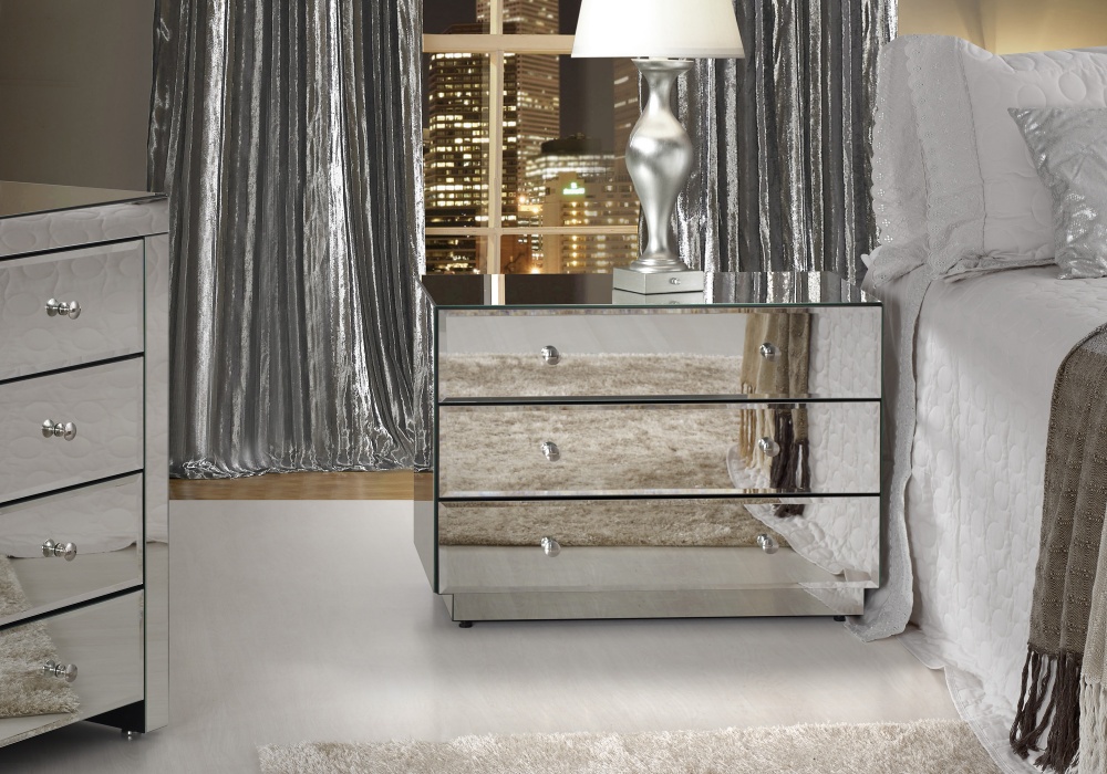 Mesa de Cabeceira Ana 03 Gavetas 